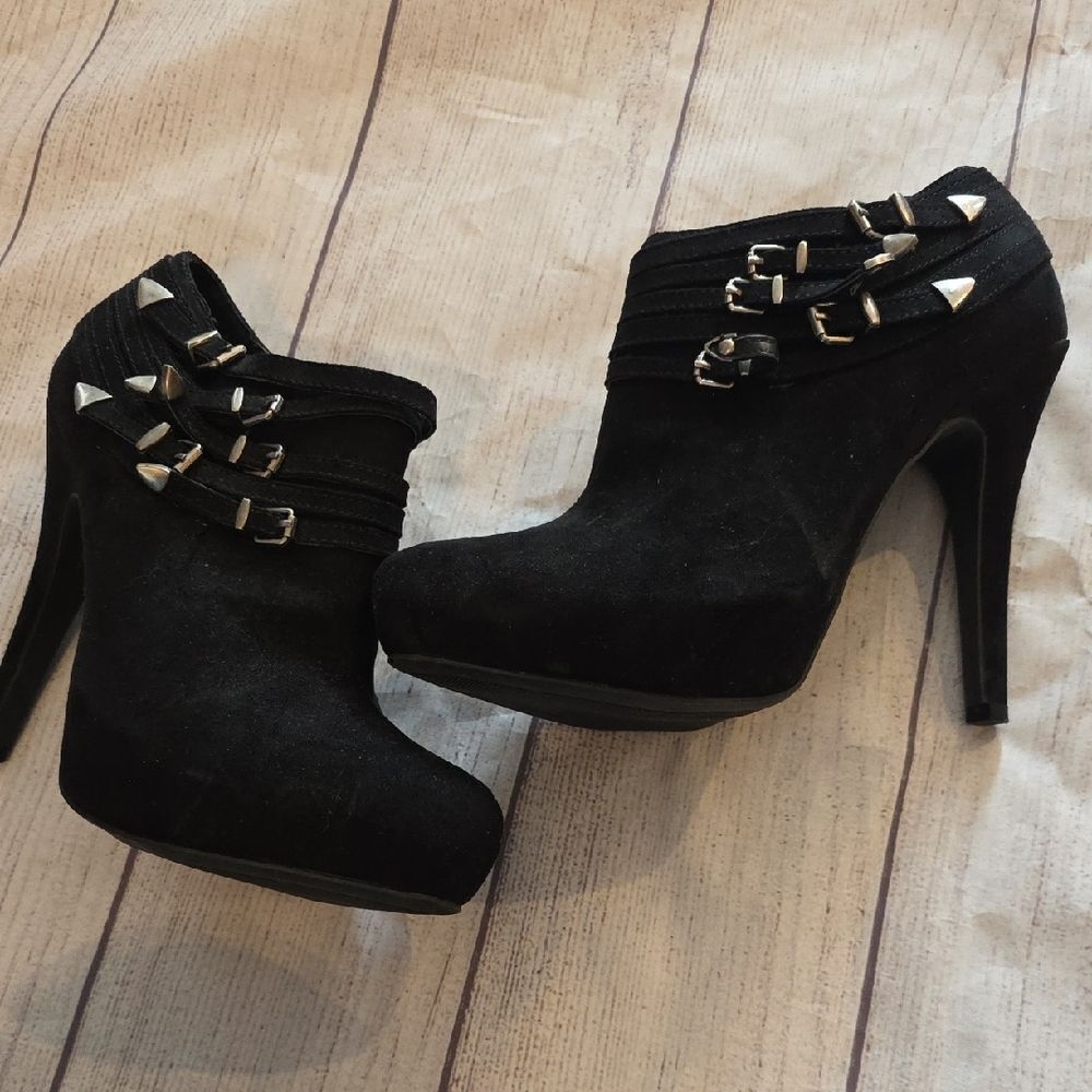 Guess Black Heeled Boots with Silver Accents